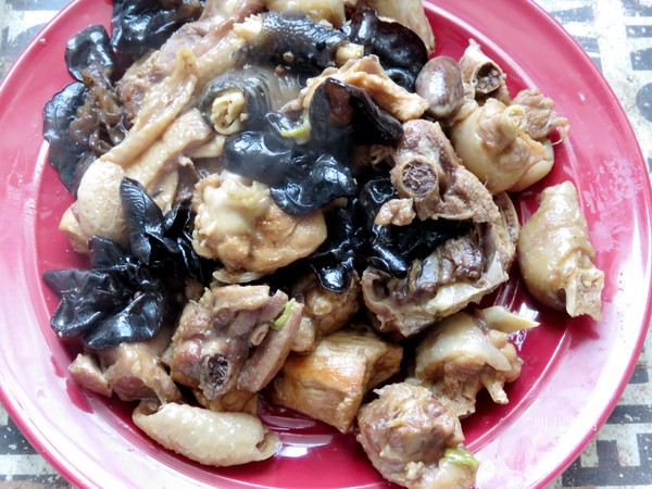 大盤雞的做法-家常味燉菜譜-易網健康養生網 大盤雞的做法-家常味燉菜譜