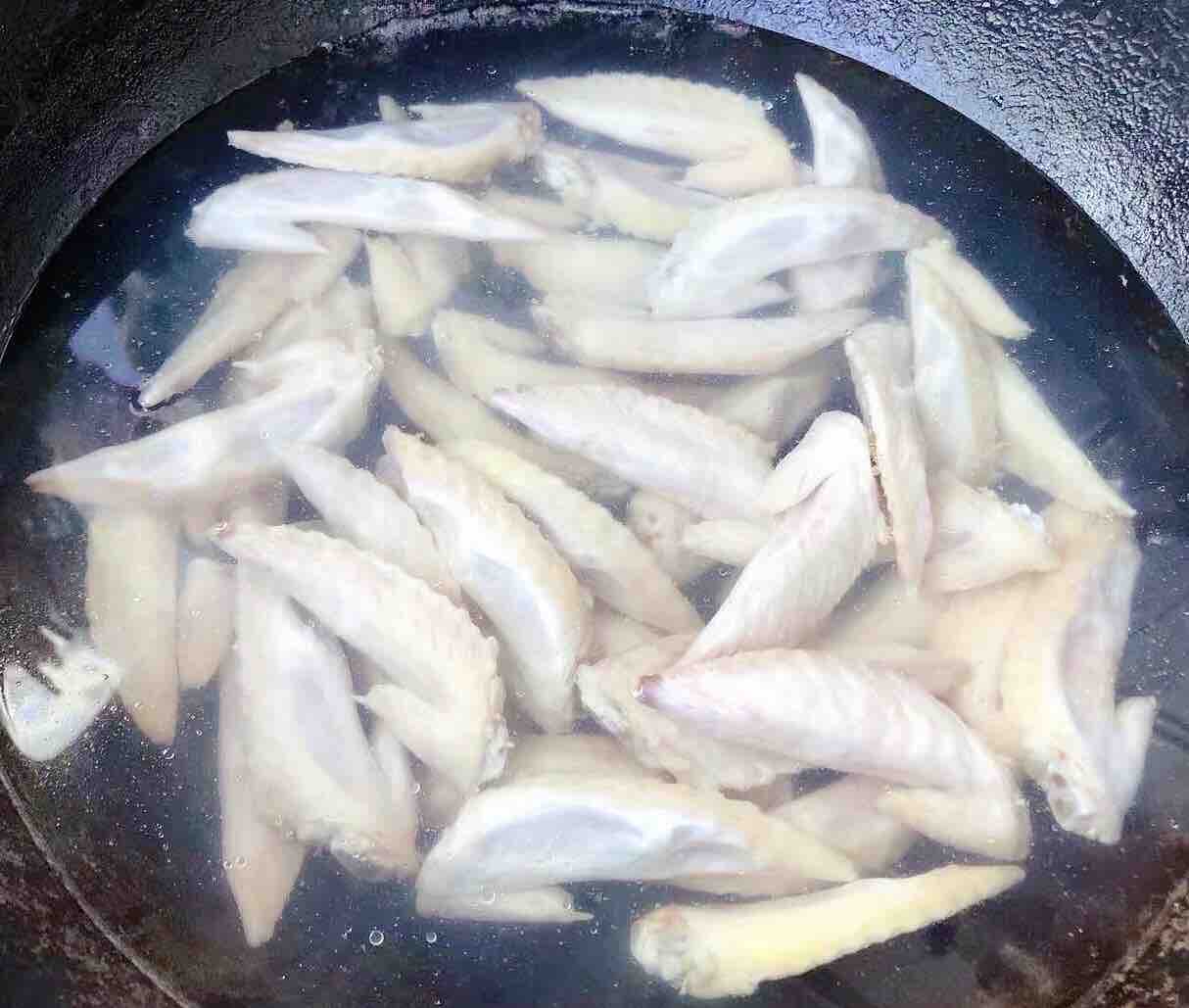 香辣雞翅尖的做法-香辣味燉菜譜-易網健康養生網 香辣雞翅尖的做法-香辣味燉菜譜