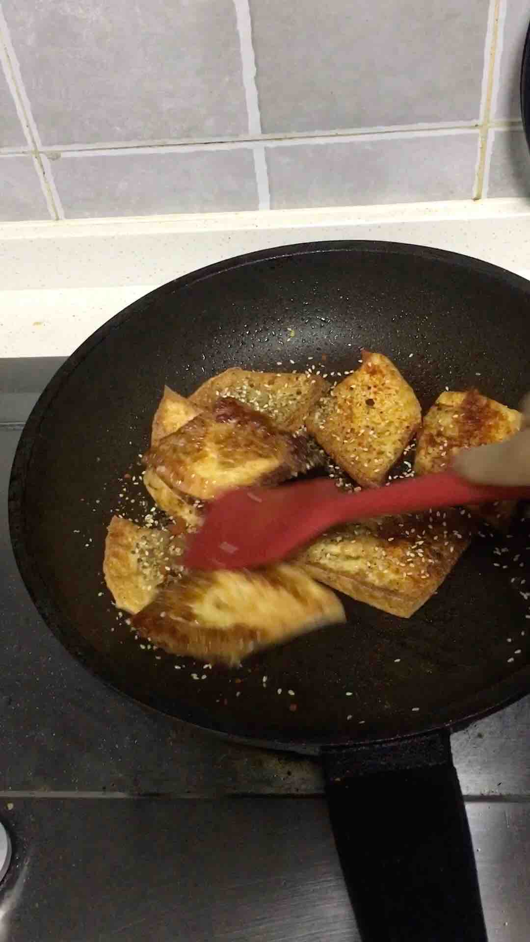 煎豆腐的做法-家常味煎菜譜