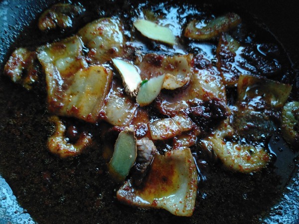 家常蒜苗回鍋肉的做法-家常味炒菜譜