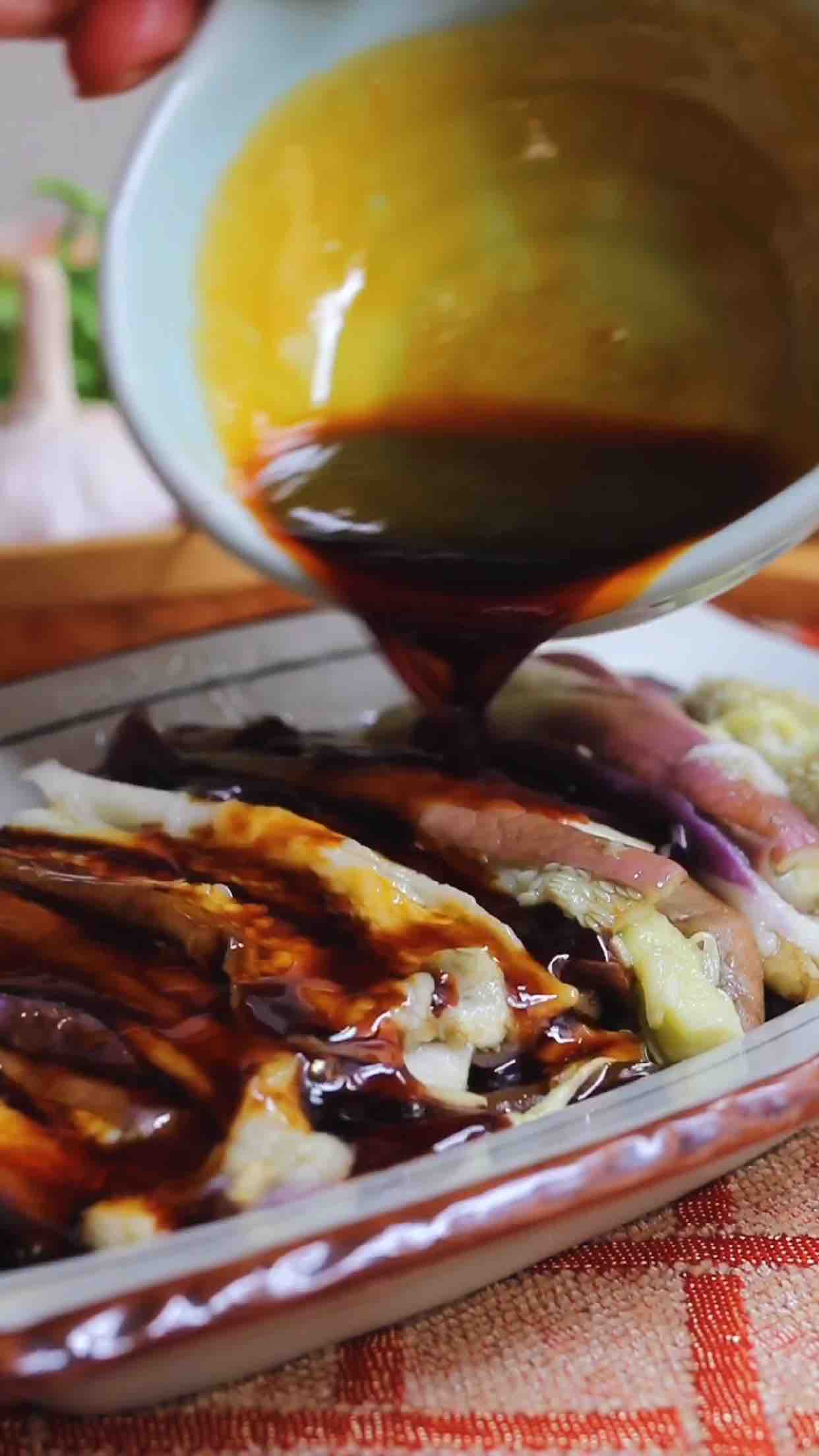 油淋風(fēng)味茄子的做法-蒜香味蒸菜譜-易網(wǎng)健康養(yǎng)生網(wǎng) 油淋風(fēng)味茄子的做法-蒜香味蒸菜譜