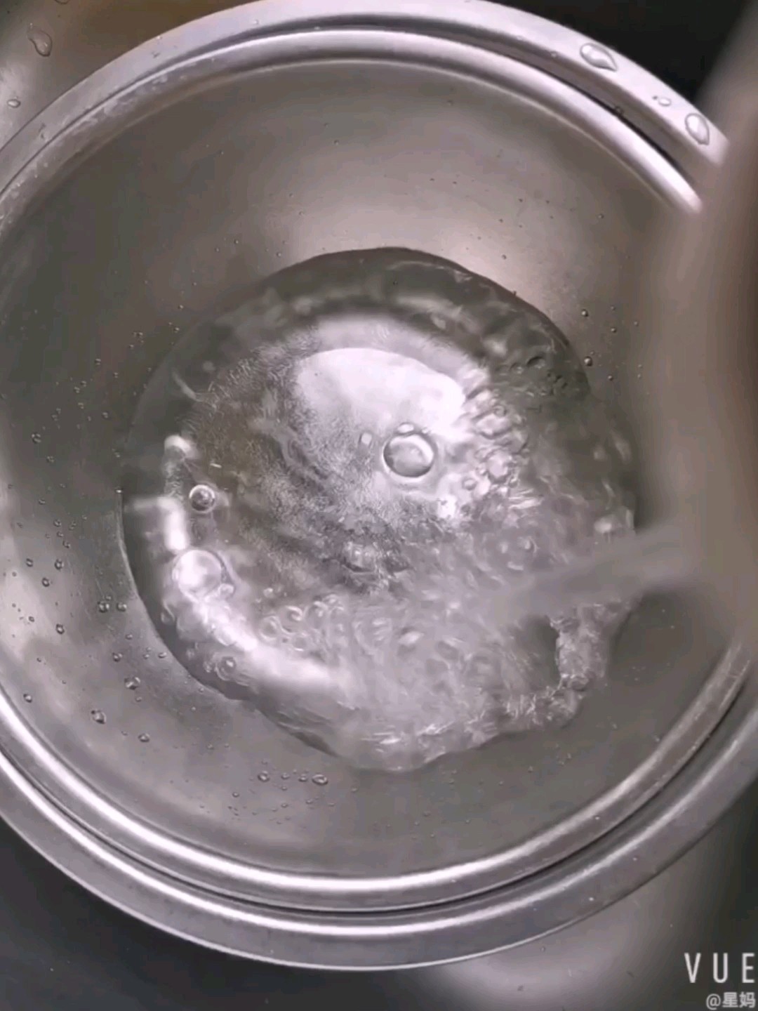 雞蛋裹油豆腐的做法-家常味炸菜譜-易網<a href=http://www.jsjjzhkt.cn/ target=_blank class=infotextkey>健康養生</a>網 雞蛋裹油豆腐的做法-家常味炸菜譜