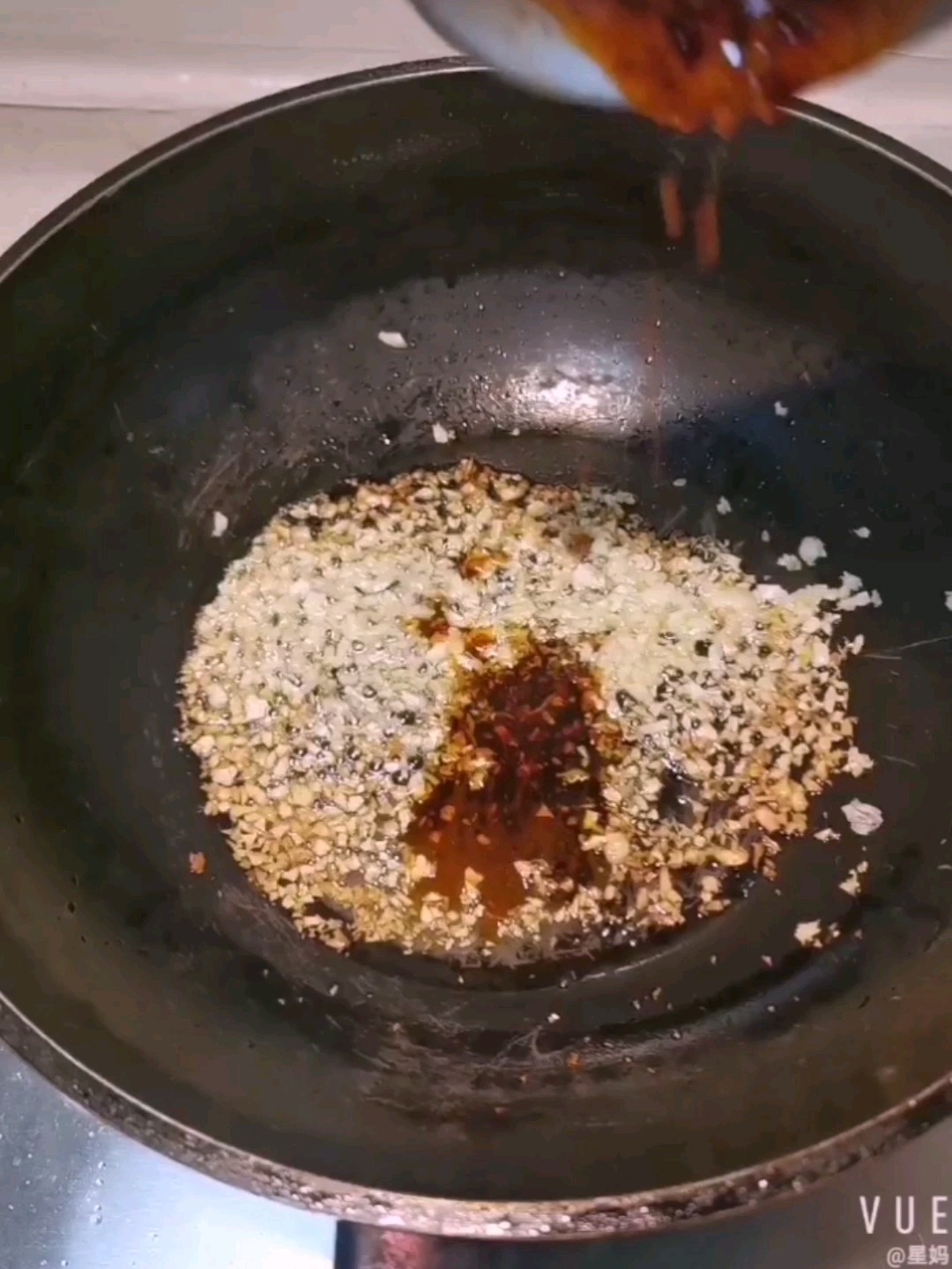 肥牛粉絲煲的做法-香辣味煮菜譜-易網健康養生網 肥牛粉絲煲的做法-香辣味煮菜譜