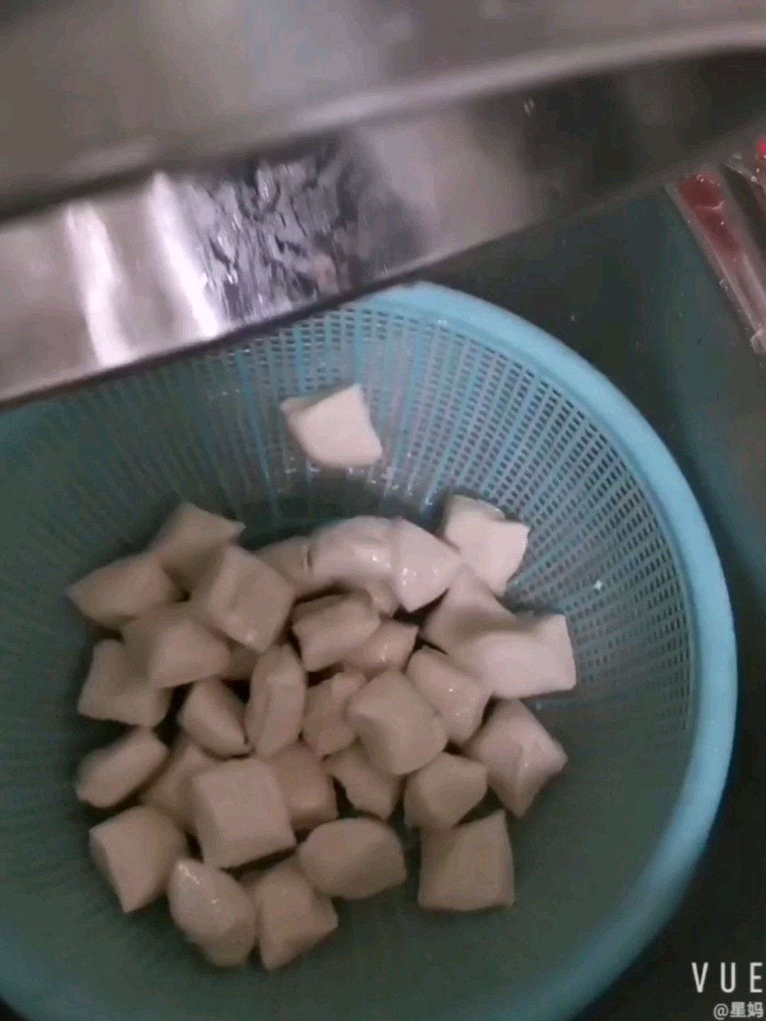 雞蛋裹油豆腐的做法-家常味炸菜譜-易網健康養生網 雞蛋裹油豆腐的做法-家常味炸菜譜