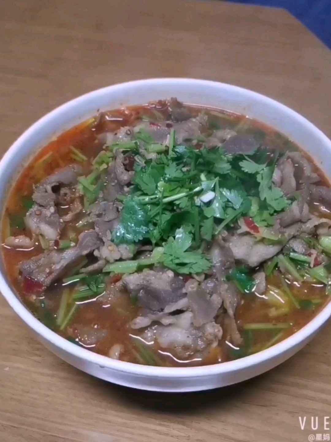 肥牛粉絲煲的做法-香辣味煮菜譜-易網健康養生網 肥牛粉絲煲的做法-香辣味煮菜譜