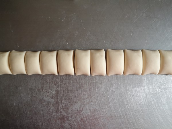 玫瑰花蒸餃,美味簡單,形狀似花,上桌就搶光的做法-咸鮮味蒸菜譜-易網健康養生網 玫瑰花蒸餃,美味簡單,形狀似花,上桌就搶光的做法-咸鮮味蒸菜譜