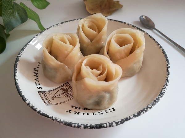 玫瑰花蒸餃,美味簡單,形狀似花,上桌就搶光的做法-咸鮮味蒸菜譜-易網健康養生網 玫瑰花蒸餃,美味簡單,形狀似花,上桌就搶光的做法-咸鮮味蒸菜譜