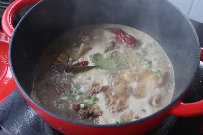 椰汁燉雞︱簡單上手鮮美多汁的做法-家常味燉菜譜-易網健康養生網 椰汁燉雞︱簡單上手鮮美多汁的做法-家常味燉菜譜