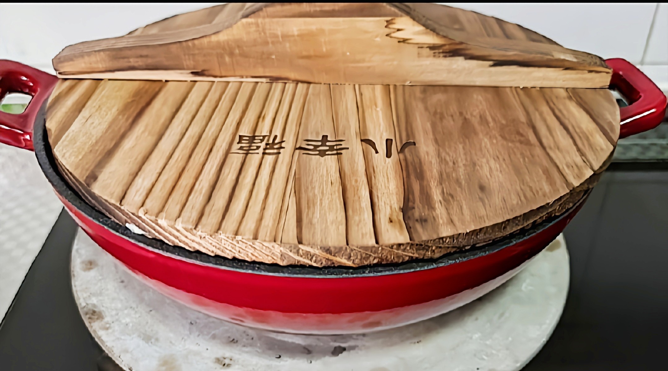 冬季牛肉這樣做,暖身暖胃又滋補…紅燜牛肉鍋的做法-咸鮮味燜菜譜-易網(wǎng)健康養(yǎng)生網(wǎng) 冬季牛肉這樣做,暖身暖胃又滋補…紅燜牛肉鍋的做法-咸鮮味燜菜譜