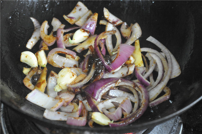 電飯鍋雞爪煲的做法-咸鮮味燒菜譜