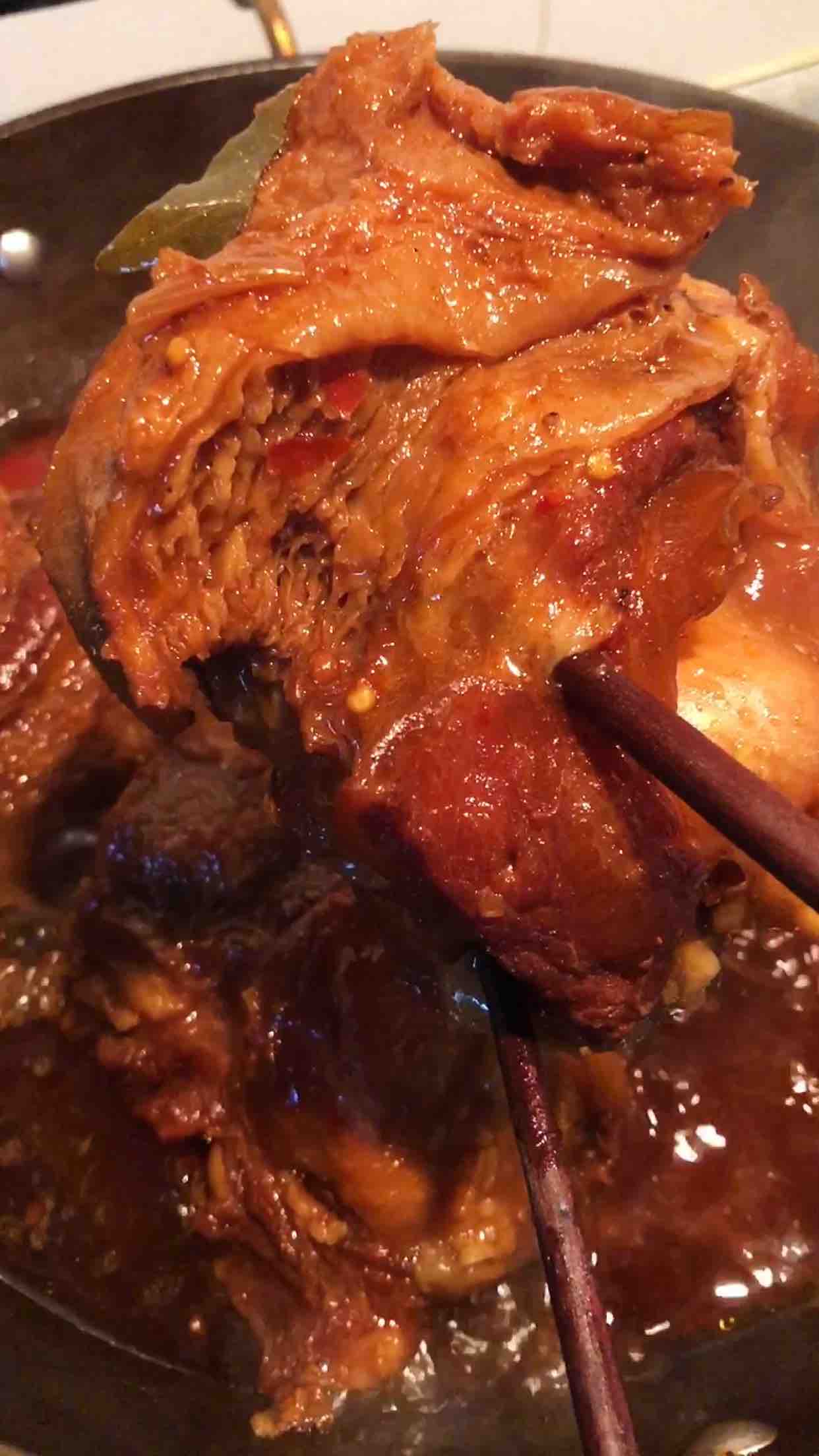 醬鹵牛窩骨的做法-香辣味煮菜譜-易網健康養生網 醬鹵牛窩骨的做法-香辣味煮菜譜