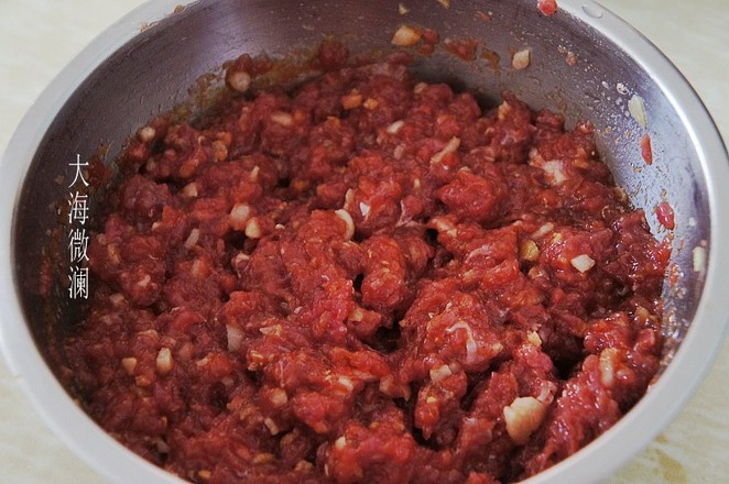 牛肉芹菜餡蒸餃的做法-咸鮮味蒸菜譜