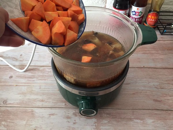 #冬至大如年#胡蘿卜燜羊肉的做法-咸鮮味煮菜譜-易網健康養生網 #冬至大如年#胡蘿卜燜羊肉的做法-咸鮮味煮菜譜