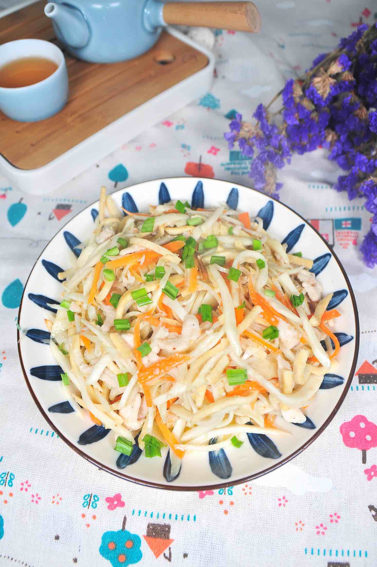 茭瓜炒雞絲的做法-家常味炒菜譜-易網健康養生網 茭瓜炒雞絲的做法-家常味炒菜譜