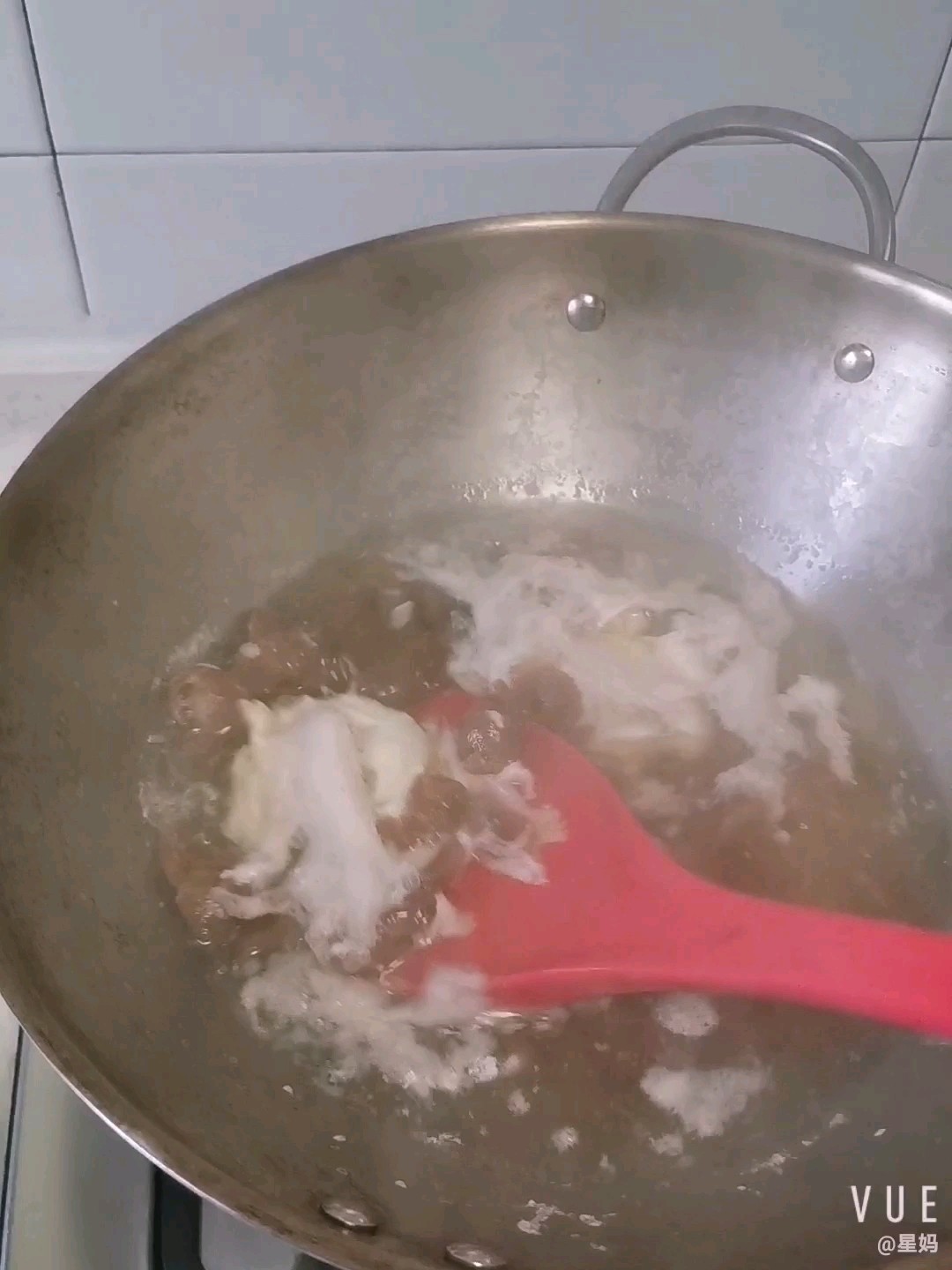 椰汁桂圓燒蛋的做法-甜味燒菜譜-易網健康養生網 椰汁桂圓燒蛋的做法-甜味燒菜譜