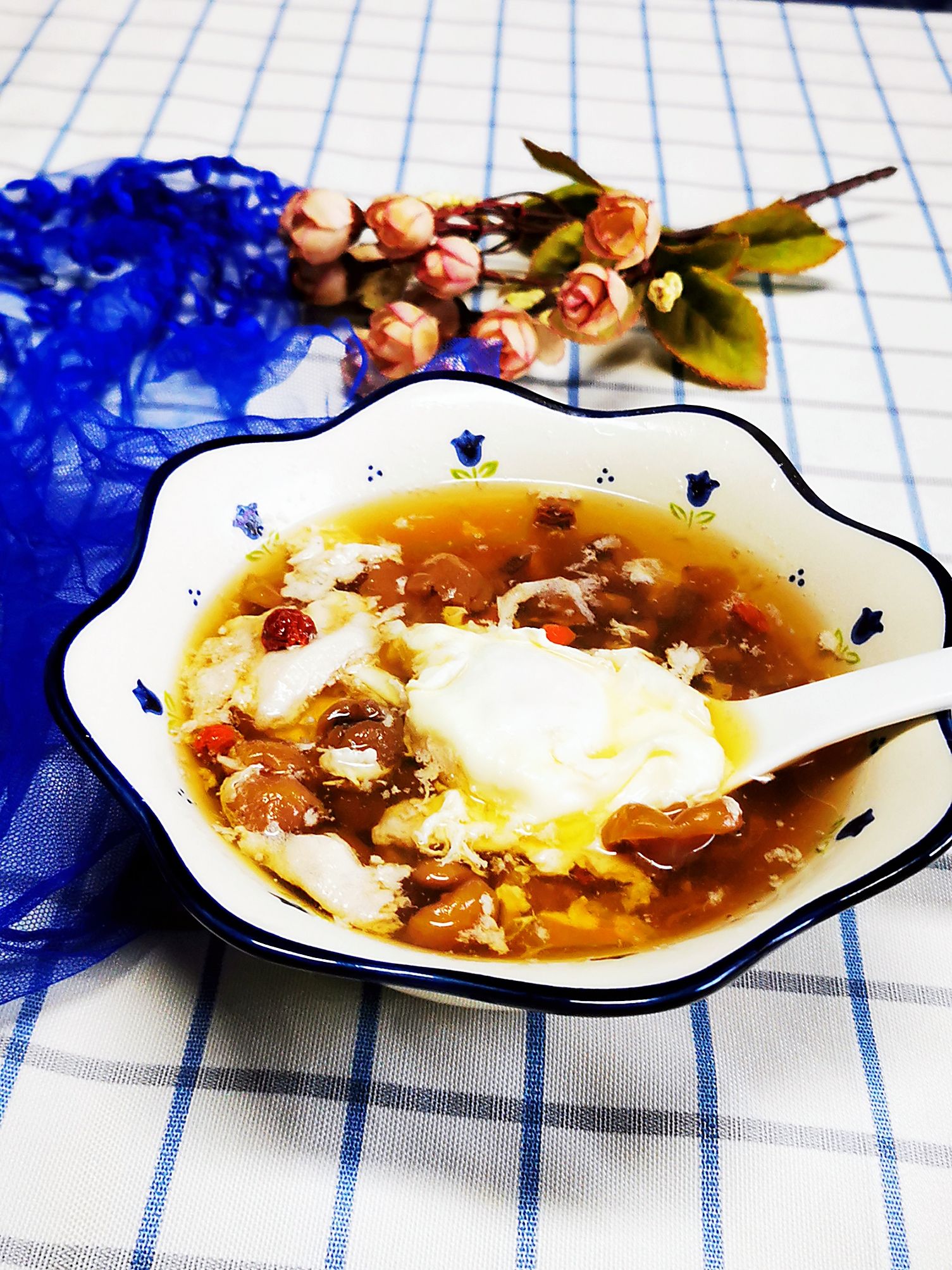 椰汁桂圓燒蛋的做法-甜味燒菜譜-易網健康養生網 椰汁桂圓燒蛋的做法-甜味燒菜譜