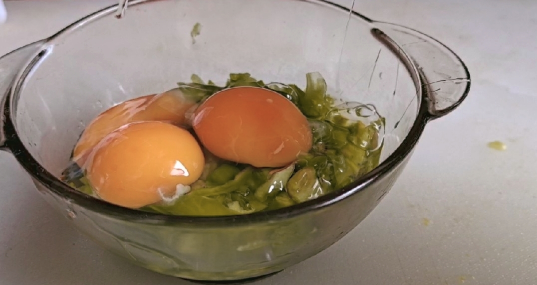 最簡單的家常菜,百吃不厭…青椒炒雞蛋的做法-家常味炒菜譜-易網(wǎng)健康養(yǎng)生網(wǎng) 最簡單的家常菜,百吃不厭…青椒炒雞蛋的做法-家常味炒菜譜