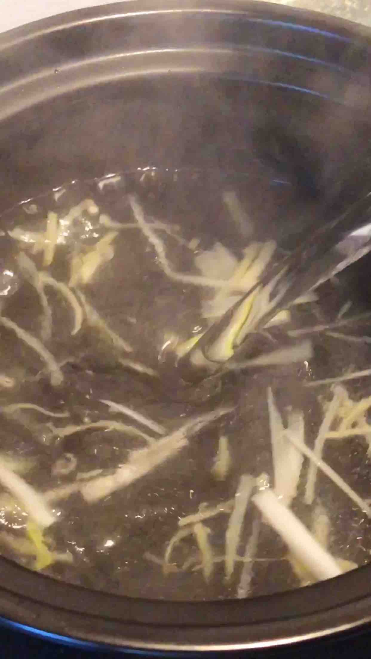 鴨血粉絲湯的做法-酸辣味煮菜譜-易網(wǎng)健康養(yǎng)生網(wǎng) 鴨血粉絲湯的做法-酸辣味煮菜譜