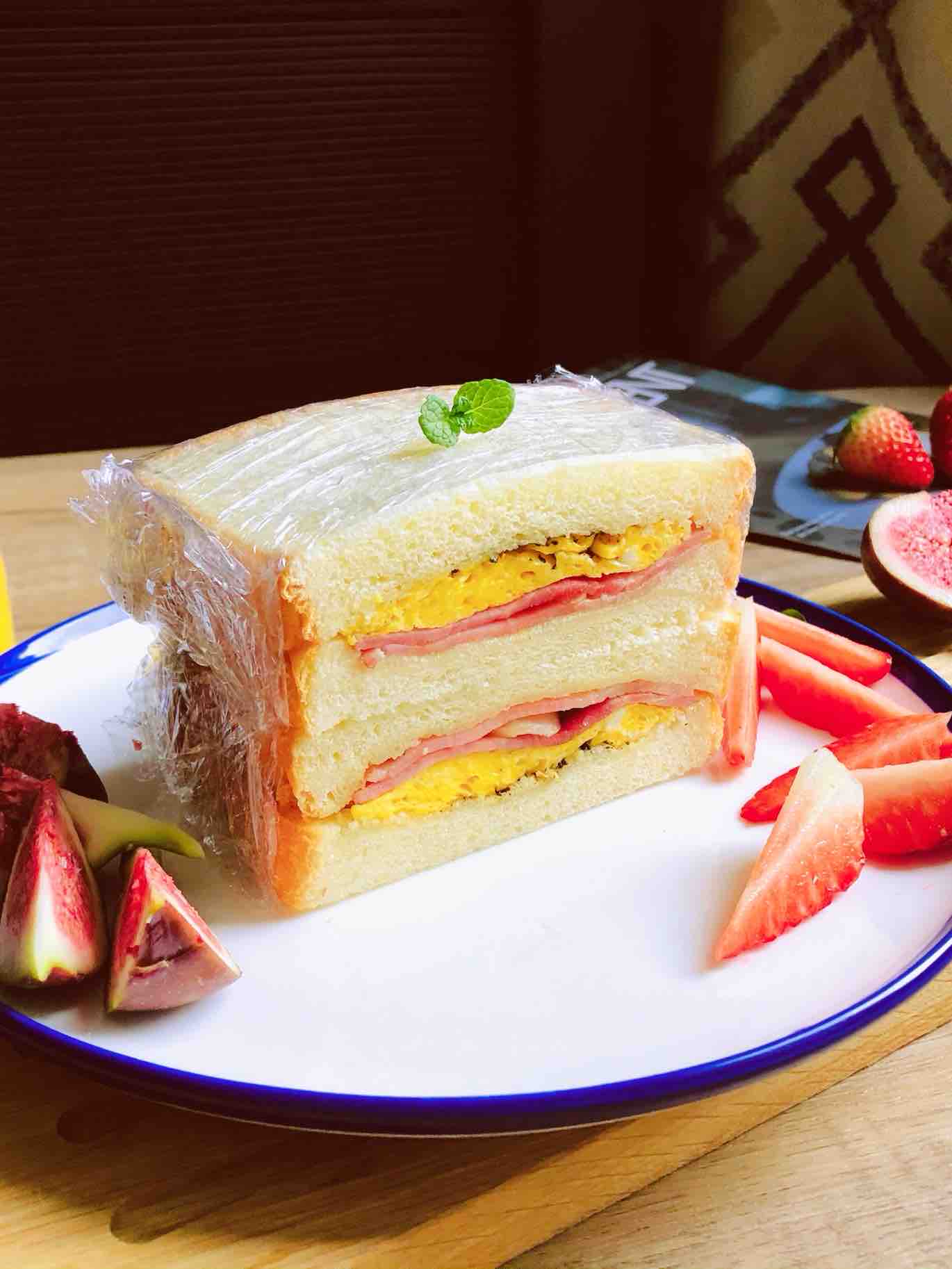 五分鐘早餐，培根煎蛋三明治的做法-咸鮮味其它工藝菜譜