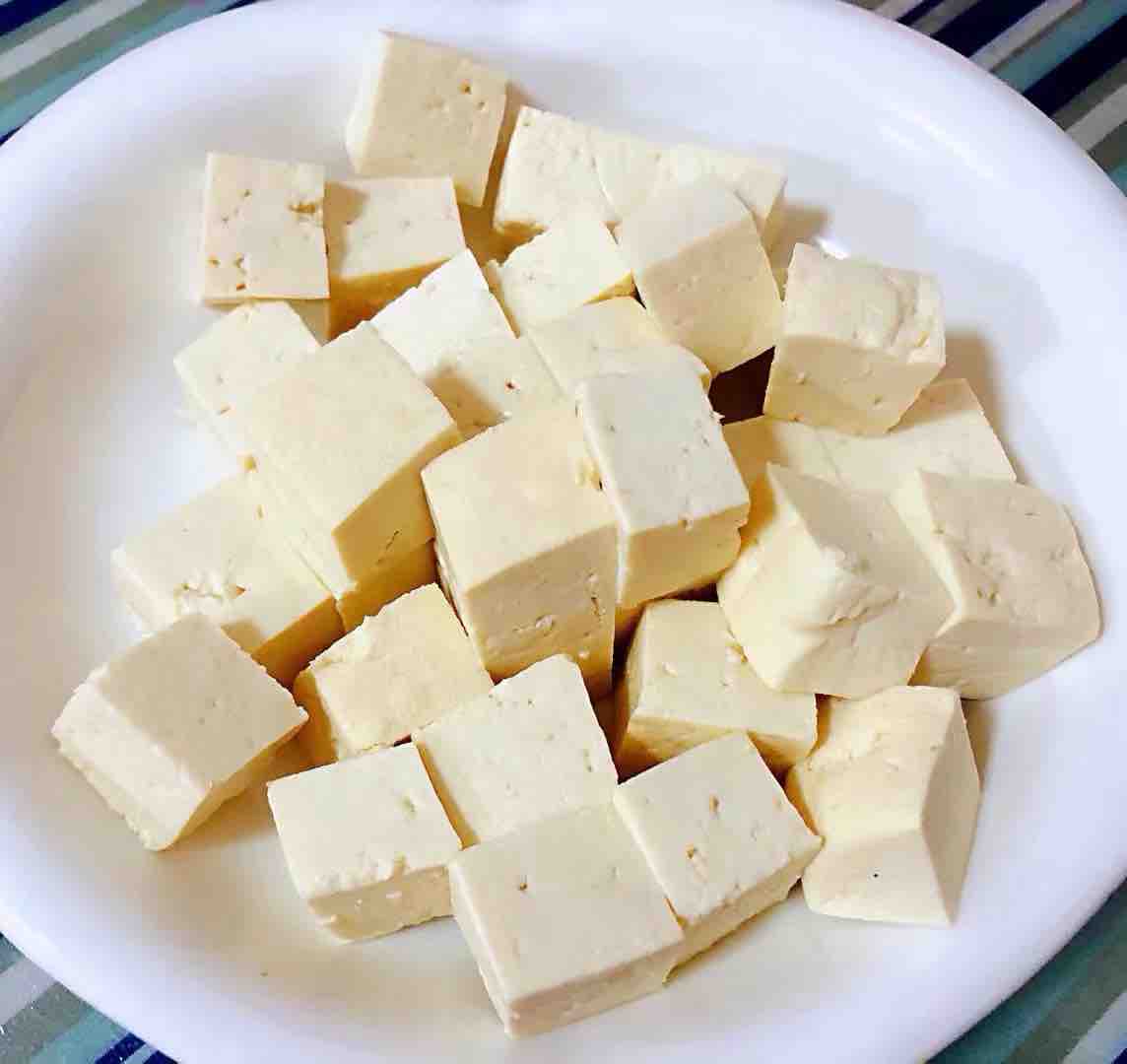 黑魚豆腐湯的做法-家常味煮菜譜-易網(wǎng)健康養(yǎng)生網(wǎng) 黑魚豆腐湯的做法-家常味煮菜譜