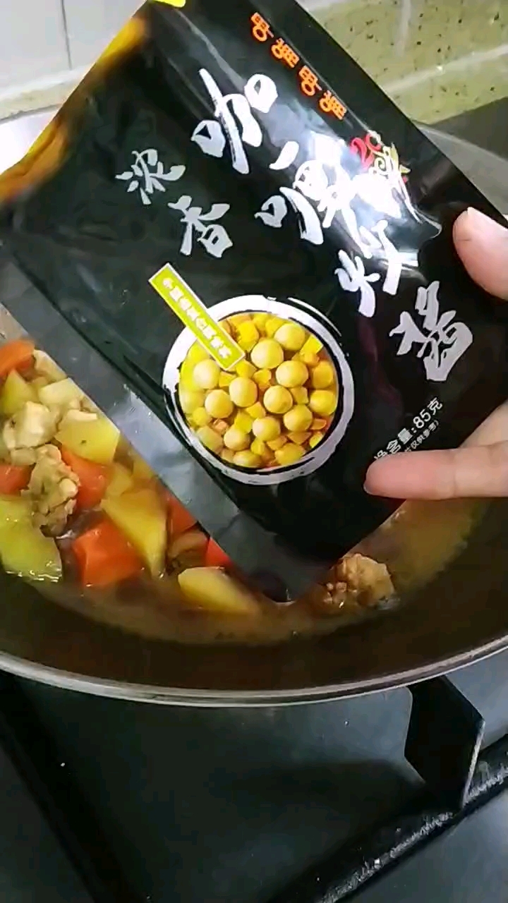 冬季,這菜燉1鍋,熱乎養分足好味道的做法-咖喱味燉菜譜-易網健康養生網 冬季,這菜燉1鍋,熱乎養分足好味道的做法-咖喱味燉菜譜