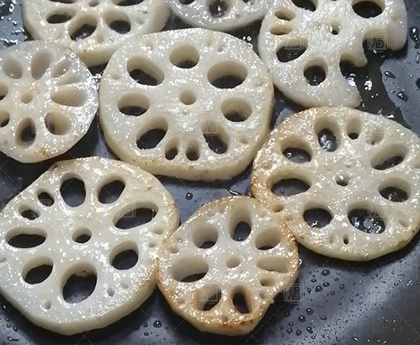 呷哺呷哺版干鍋麻辣藕片的做法-麻辣味干鍋菜譜-易網(wǎng)健康養(yǎng)生網(wǎng) 呷哺呷哺版干鍋麻辣藕片的做法-麻辣味干鍋菜譜