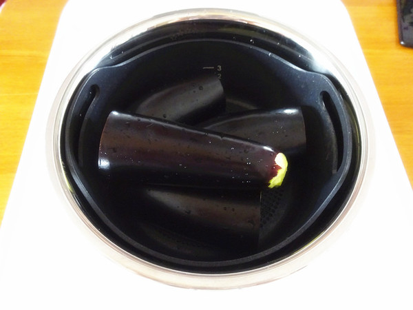 去火又瘦身的茄子拌苦菊的做法-咸鮮味拌菜譜