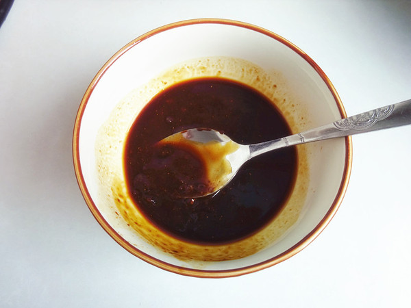 去火又瘦身的茄子拌苦菊的做法-咸鮮味拌菜譜