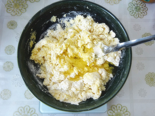 香甜營養(yǎng)又頂飽,老少皆宜的牛奶雞蛋餅的做法-奶香味烤菜譜-易網(wǎng)健康養(yǎng)生網(wǎng) 香甜營養(yǎng)又頂飽,老少皆宜的牛奶雞蛋餅的做法-奶香味烤菜譜