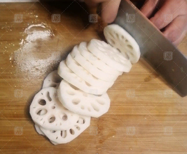 呷哺呷哺版干鍋麻辣藕片的做法-麻辣味干鍋菜譜-易網(wǎng)健康養(yǎng)生網(wǎng) 呷哺呷哺版干鍋麻辣藕片的做法-麻辣味干鍋菜譜