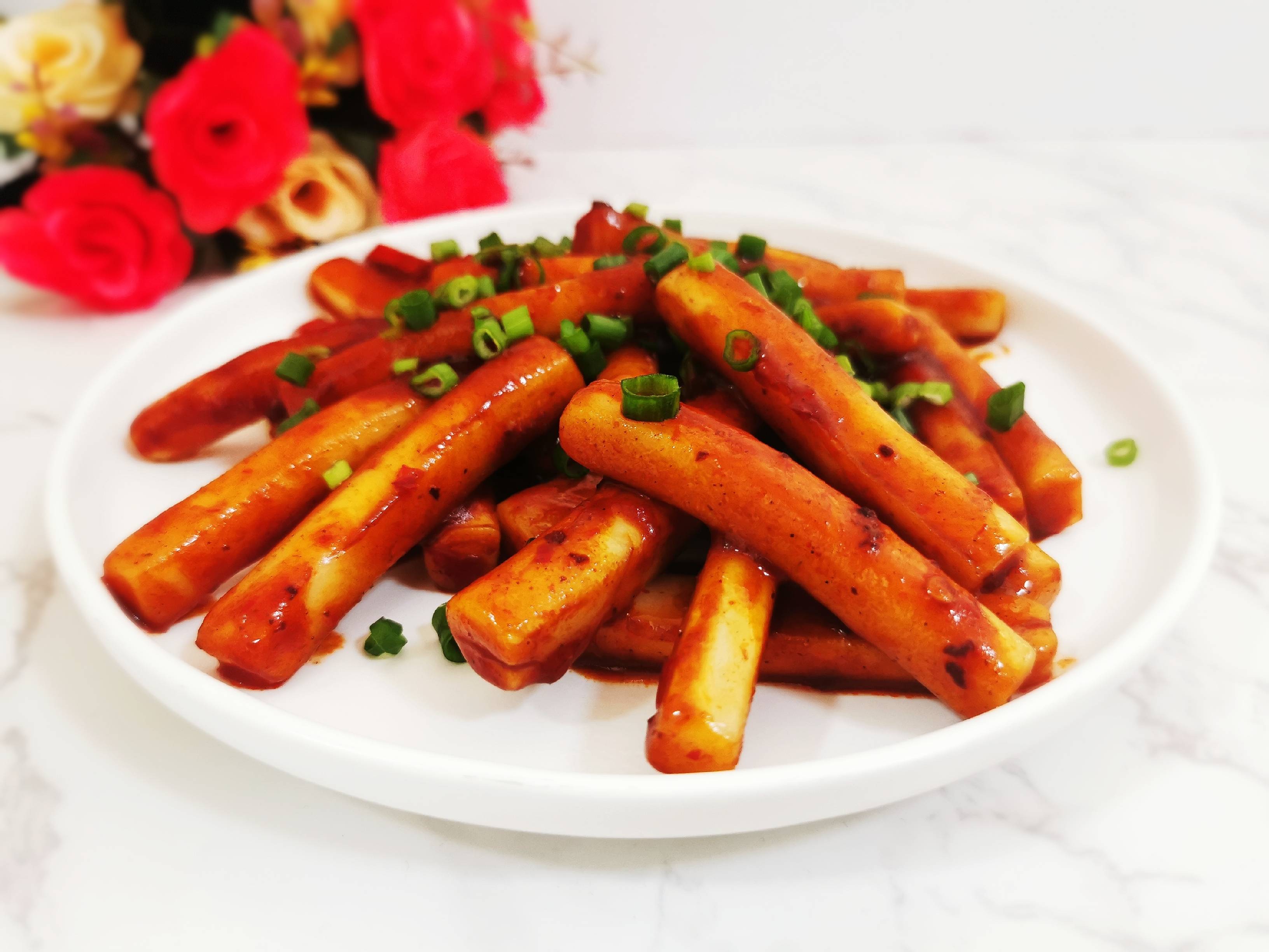 呷哺呷哺臺(tái)式XO麻婆醬炒年糕,停不下來(lái)的美味的做法-香辣味炒菜譜-易網(wǎng)健康養(yǎng)生網(wǎng) 呷哺呷哺臺(tái)式XO麻婆醬炒年糕,停不下來(lái)的美味的做法-香辣味炒菜譜