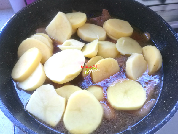 鮮香下飯,無辣版大盤雞的做法-家常味炒菜譜-易網(wǎng)健康養(yǎng)生網(wǎng) 鮮香下飯,無辣版大盤雞的做法-家常味炒菜譜