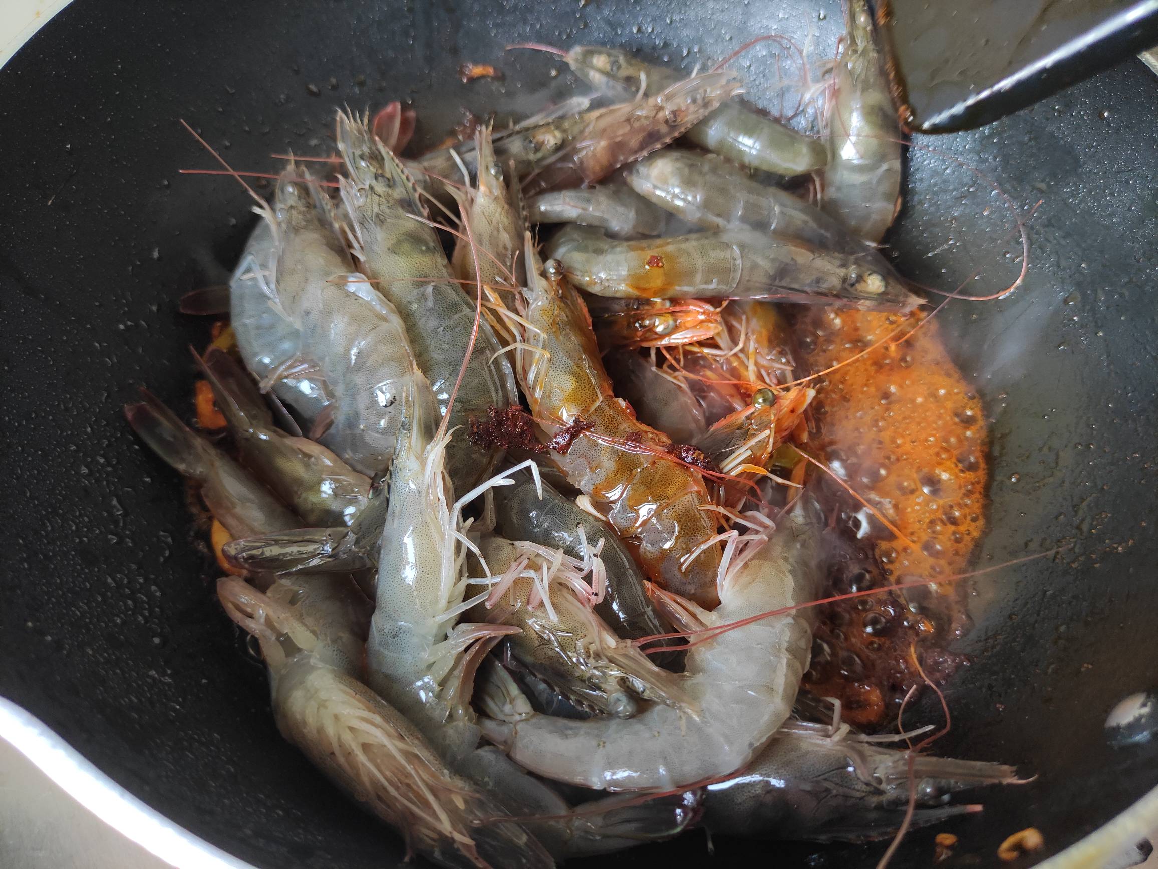 超好吃家常菜，香辣蝦美食菜譜的做法-香辣味炒菜譜