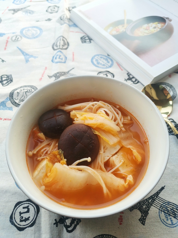 關東煮也可以這樣做,好吃不胖冬日暖暖の番茄素什錦暖鍋的做法-茄汁味煮菜譜-易網健康養生網 關東煮也可以這樣做,好吃不胖冬日暖暖の番茄素什錦暖鍋的做法-茄汁味煮菜譜