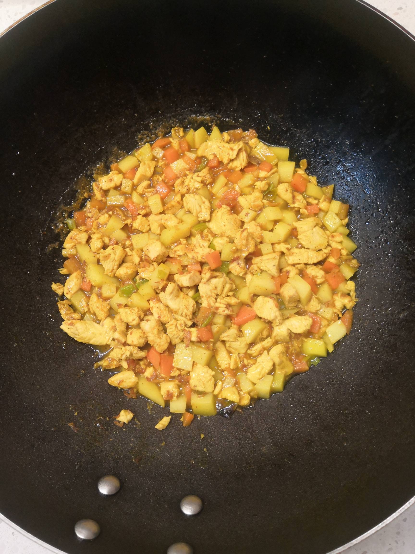 好吃的咖喱雞丁醬的做法-咖喱味煮菜譜-易網(wǎng)健康養(yǎng)生網(wǎng) 好吃的咖喱雞丁醬的做法-咖喱味煮菜譜