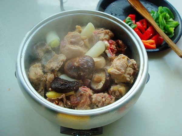 黃燜雞的做法-醬香味燒菜譜