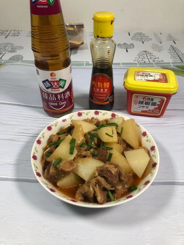 小寒進補---牛腩燉蘿卜的做法-醬香味燉菜譜