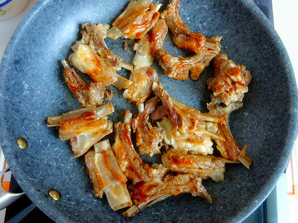 平底鍋也能烤羊排,真香!的做法-其它口味烤菜譜-易網(wǎng)健康養(yǎng)生網(wǎng) 平底鍋也能烤羊排,真香!的做法-其它口味烤菜譜