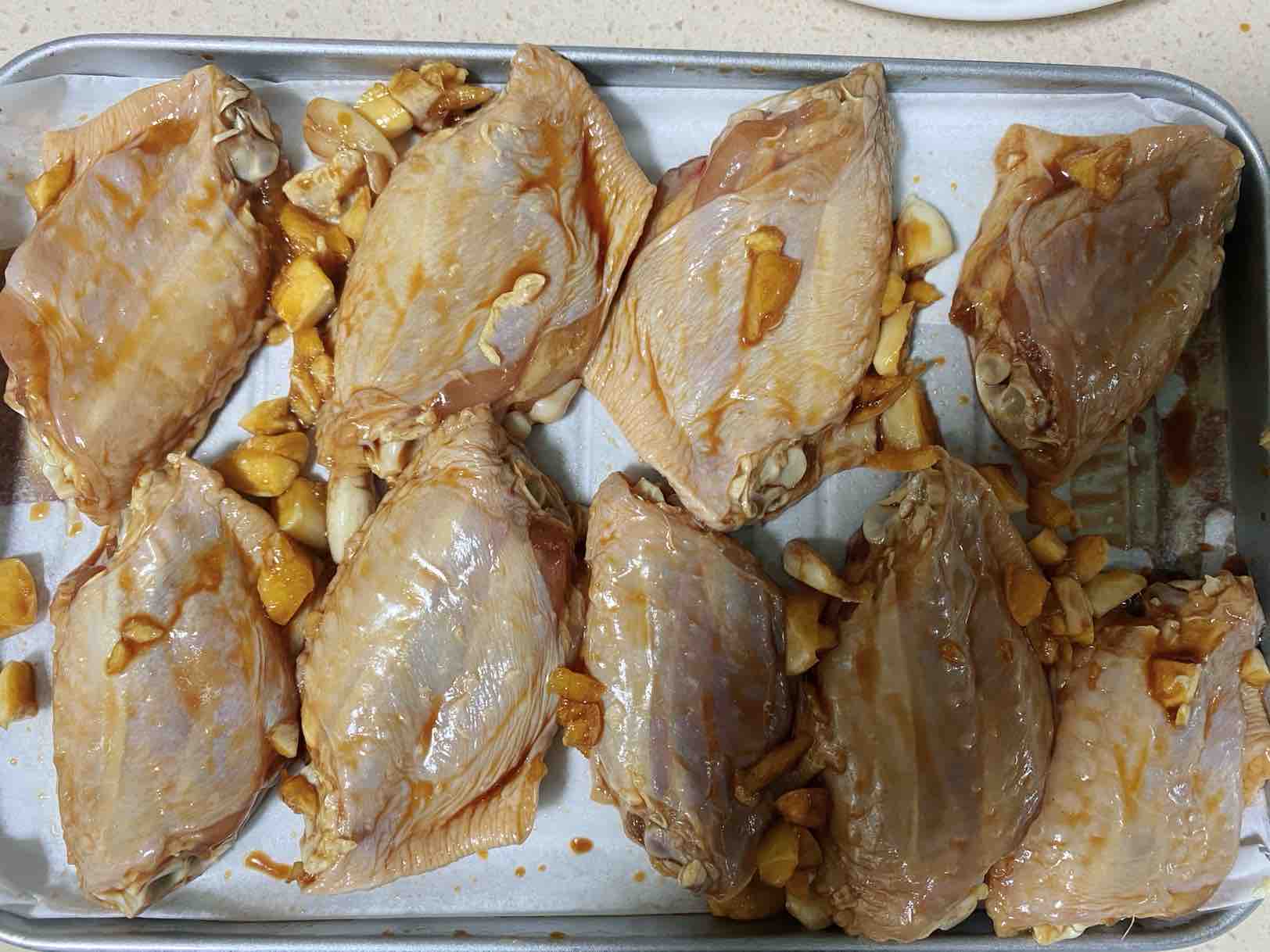 蒜香牛油雞翅的做法-咸鮮味烤菜譜