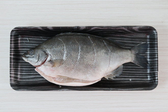 #冬至大如年#+清蒸翡翠斑的做法-家常味蒸菜譜-易網(wǎng)<a href=http://www.jsjjzhkt.cn/ target=_blank class=infotextkey>健康養(yǎng)生</a>網(wǎng) #冬至大如年#+清蒸翡翠斑的做法-家常味蒸菜譜