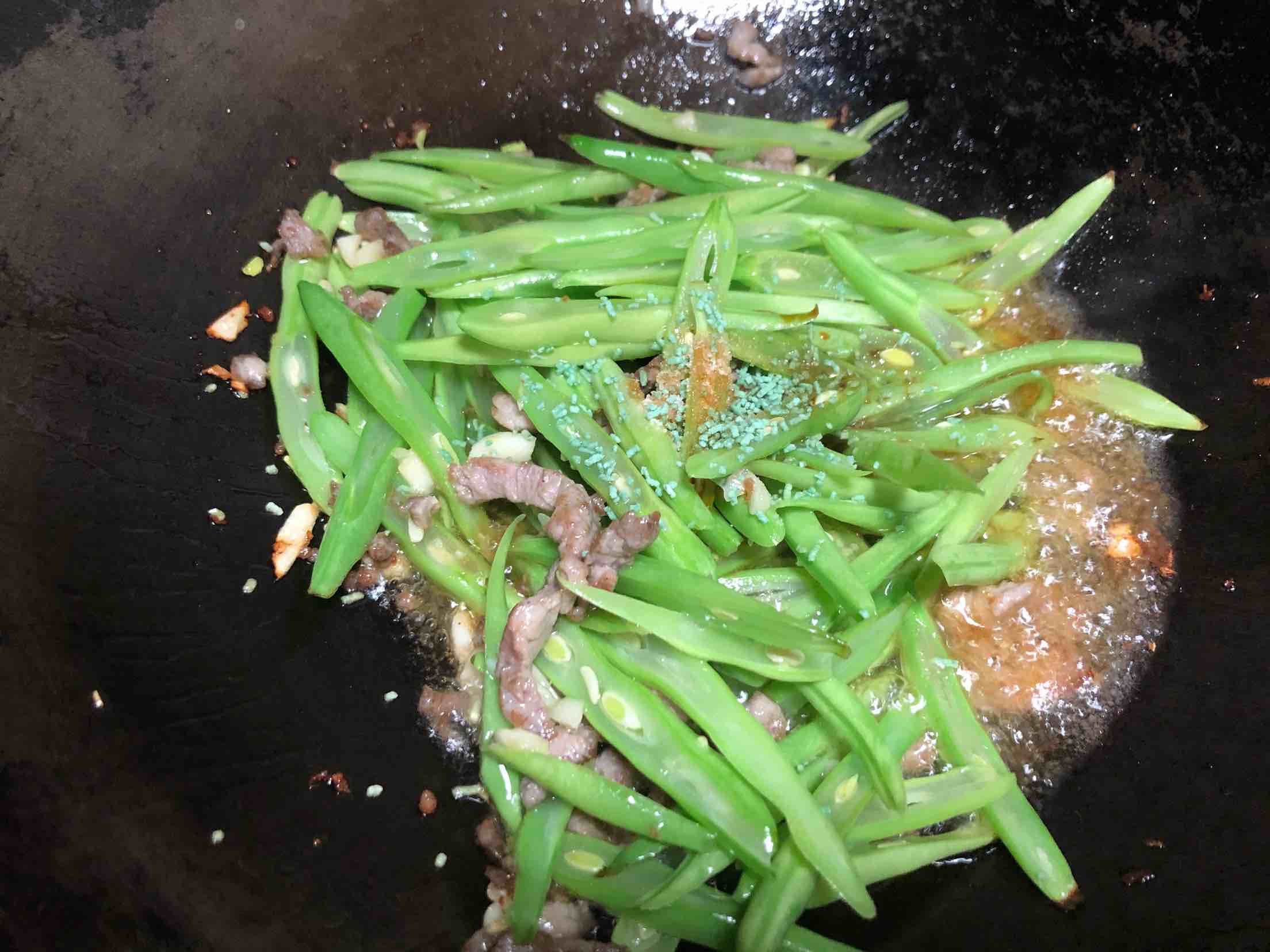 豆角炒肉絲的做法-咸鮮味炒菜譜