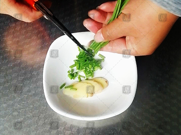 鴨血粉絲湯的做法-咸鮮味煮菜譜-易網健康養生網 鴨血粉絲湯的做法-咸鮮味煮菜譜