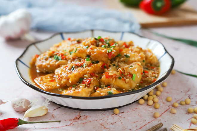 蒜香脆皮豆腐的做法-家常味煎菜譜-易網健康養生網 蒜香脆皮豆腐的做法-家常味煎菜譜