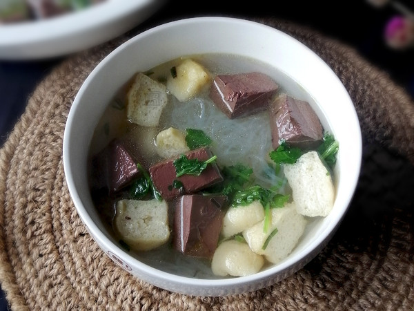 鴨血粉絲湯的做法-咸鮮味煮菜譜-易網健康養生網 鴨血粉絲湯的做法-咸鮮味煮菜譜