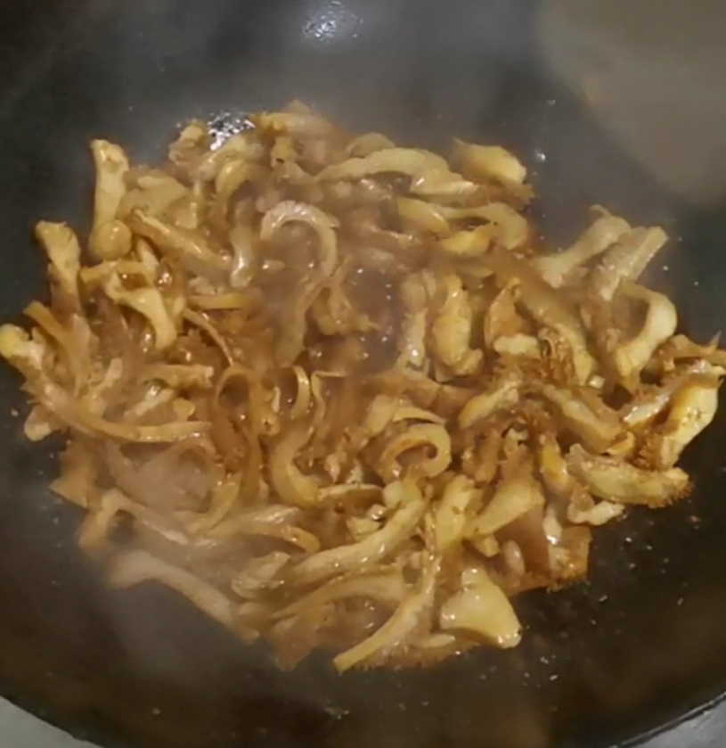 拌炒牛肚的做法-家常味炒菜譜-易網(wǎng)健康養(yǎng)生網(wǎng) 拌炒牛肚的做法-家常味炒菜譜