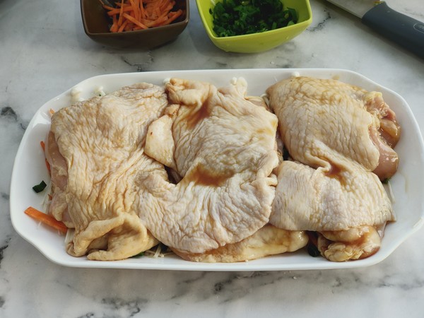 無油金針菇蒸雞腿,鮮嫩多汁巨好吃的做法-家常味蒸菜譜-易網健康養生網 無油金針菇蒸雞腿,鮮嫩多汁巨好吃的做法-家常味蒸菜譜