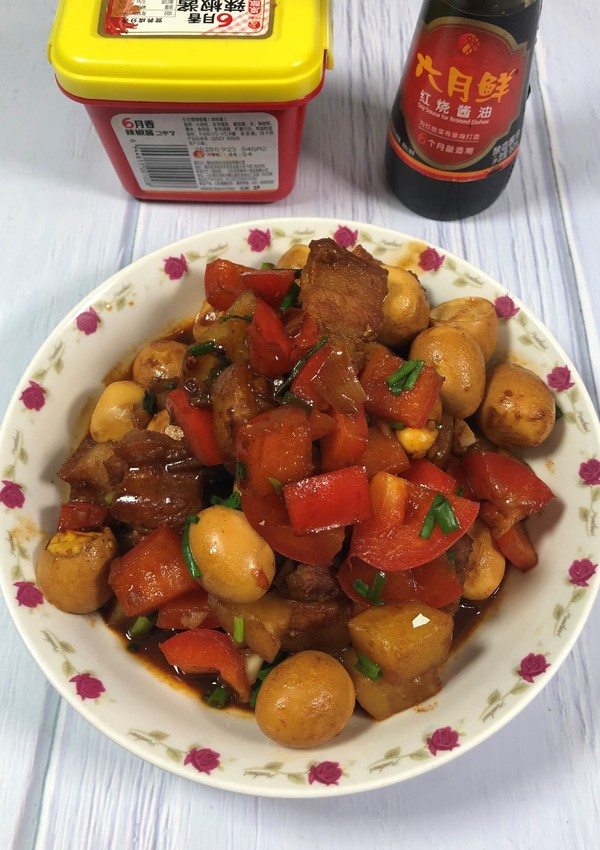 鵪鶉蛋與土豆碰撞的感覺的做法-醬香味燒菜譜-易網健康養生網 鵪鶉蛋與土豆碰撞的感覺的做法-醬香味燒菜譜