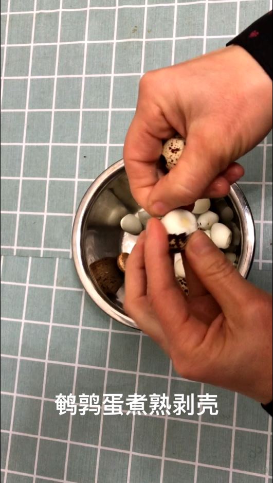 鵪鶉蛋與土豆碰撞的感覺的做法-醬香味燒菜譜-易網<a href=http://www.jsjjzhkt.cn/ target=_blank class=infotextkey>健康養生</a>網 鵪鶉蛋與土豆碰撞的感覺的做法-醬香味燒菜譜