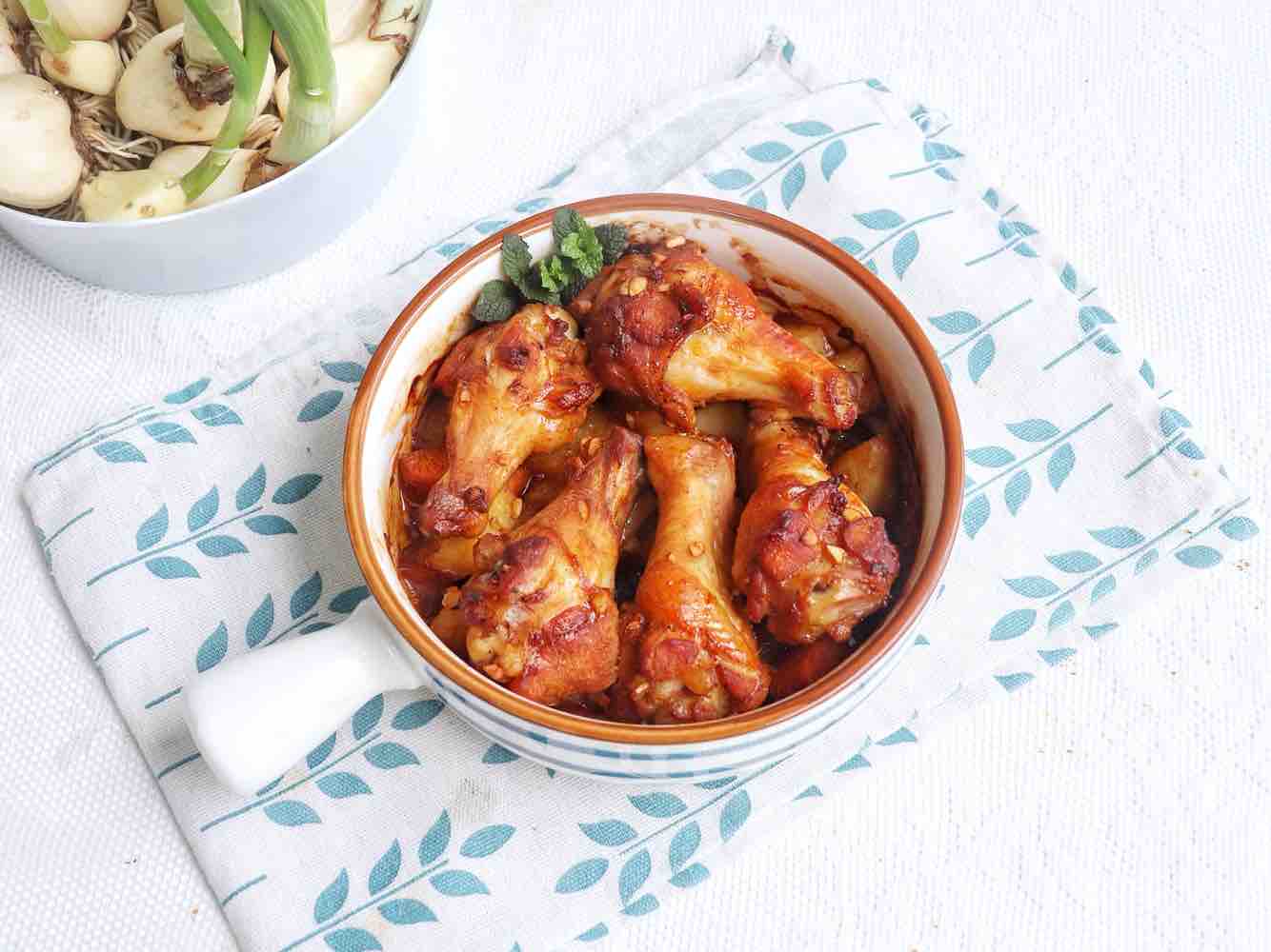 雜蔬烤雞腿的做法-家常味烘焙菜譜-易網健康養生網 雜蔬烤雞腿的做法-家常味烘焙菜譜