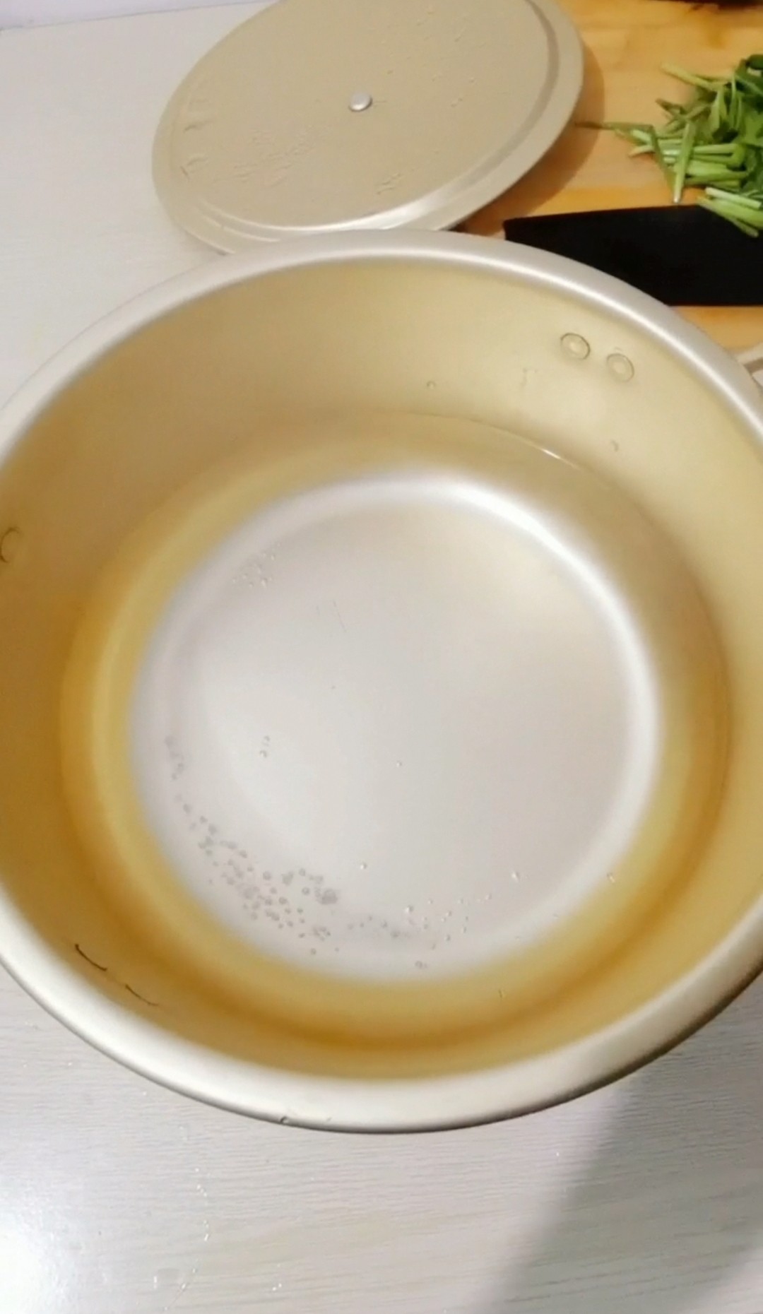 干豆腐炒韭菜的做法-咸鮮味炒菜譜-易網健康養生網 干豆腐炒韭菜的做法-咸鮮味炒菜譜